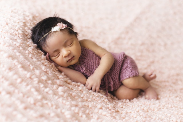 Weighted Swaddle - Can It Help Your Baby Fall Asleep?
